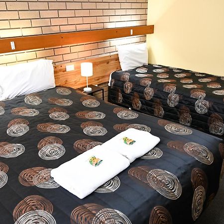 Holbrook Town Centre Motor Inn Luaran gambar