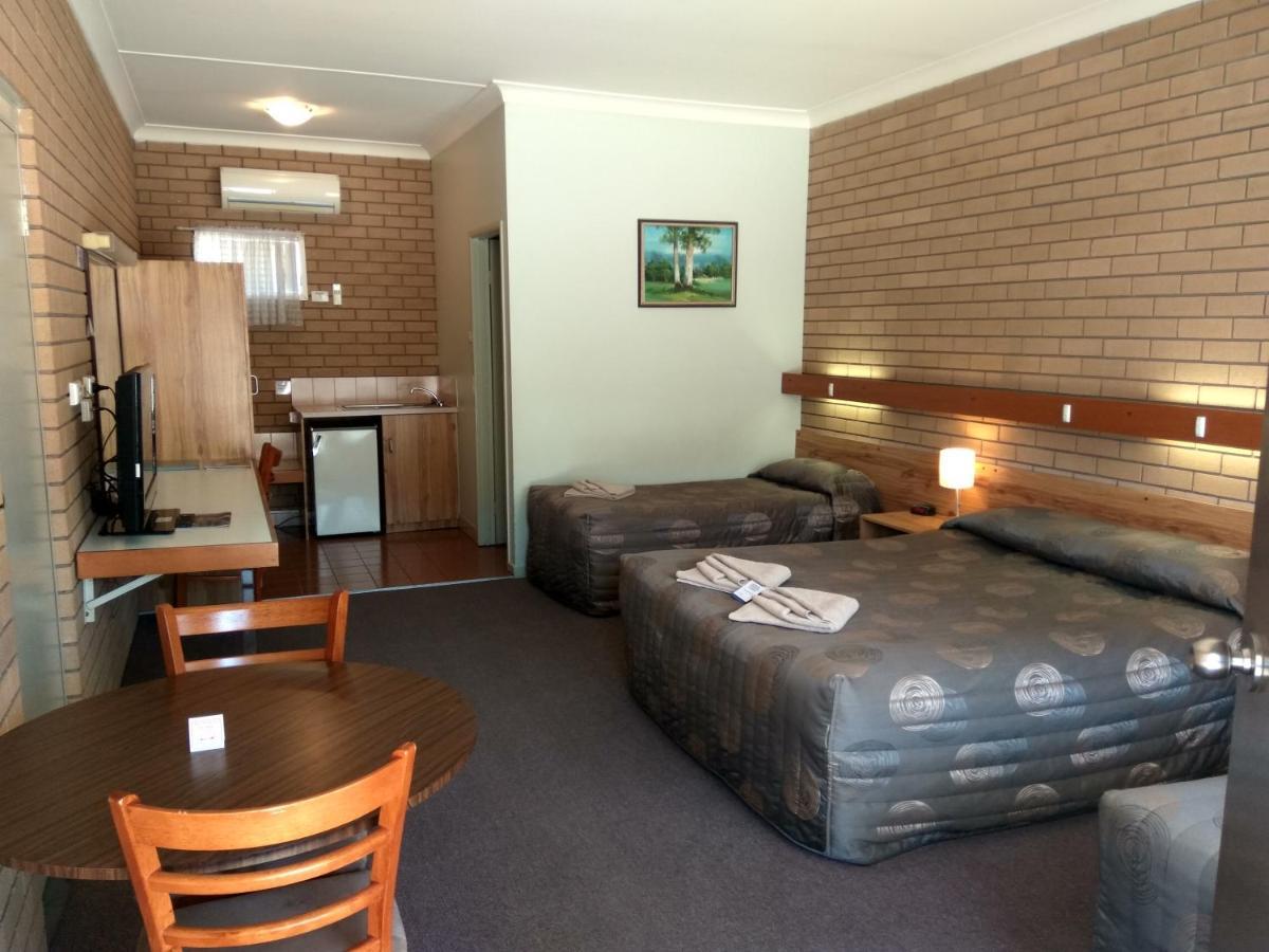 Holbrook Town Centre Motor Inn Luaran gambar