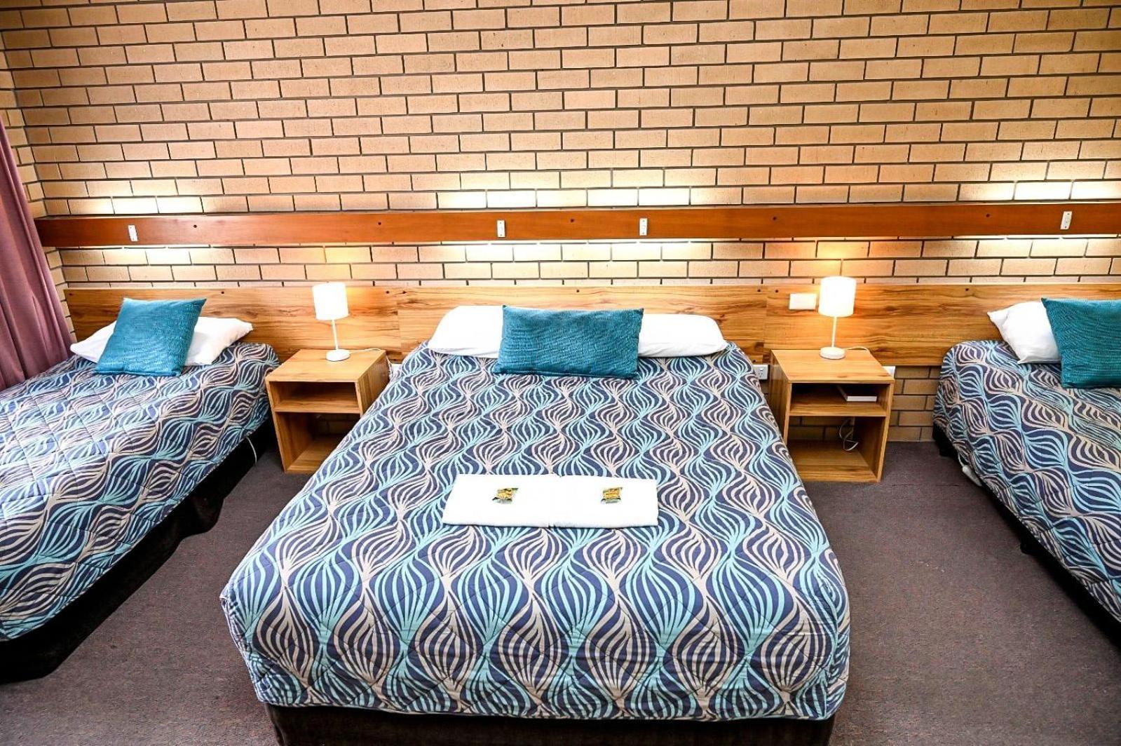 Holbrook Town Centre Motor Inn Luaran gambar