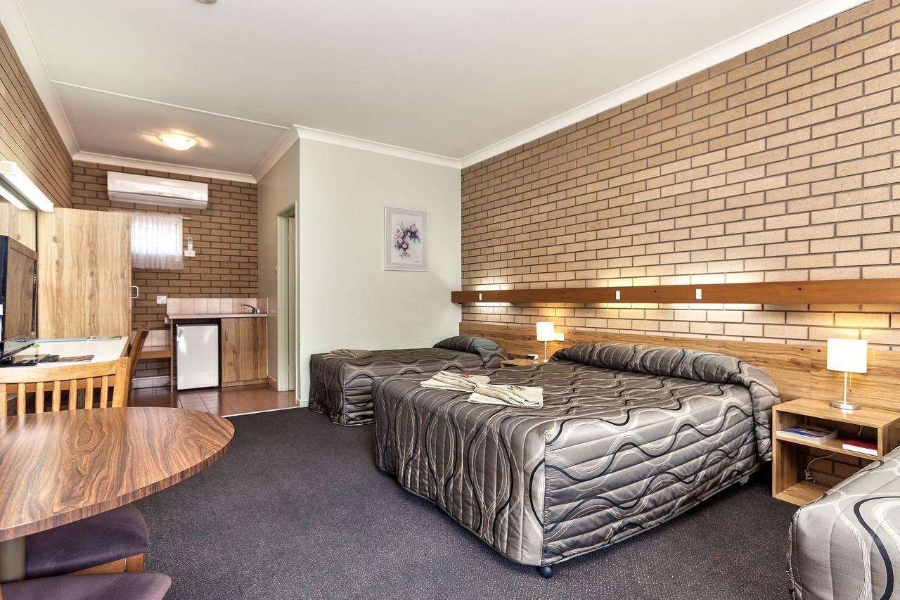 Holbrook Town Centre Motor Inn Luaran gambar